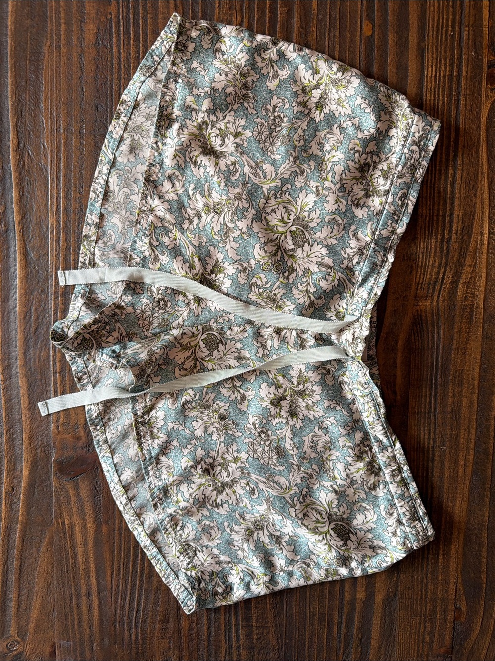 Victoria's Secret Vintage Silk Paisley Floral Print Sleep Shorts Blue & Cream M